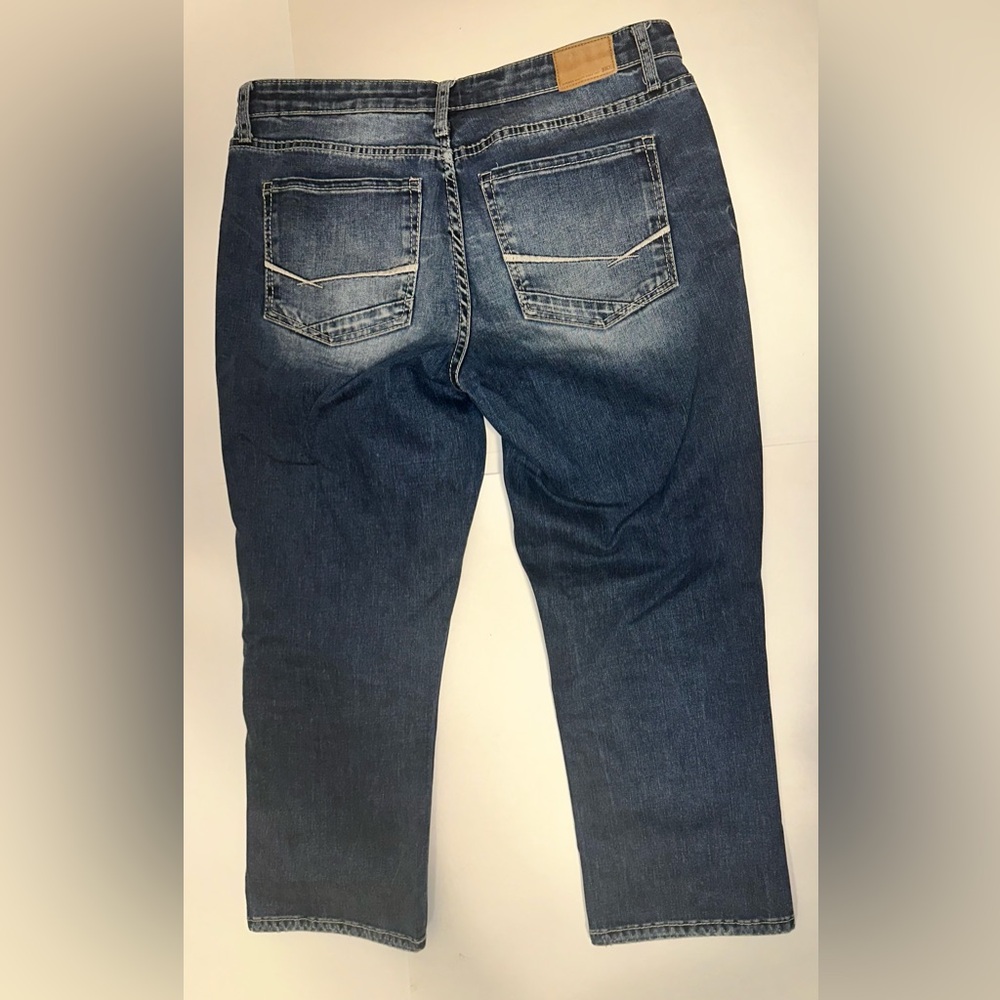 Buckle BKE Gabby Curvy Fit High Rise Capri Jeans Size 30 Stretch Dark Distressed - Picture 2 of 9